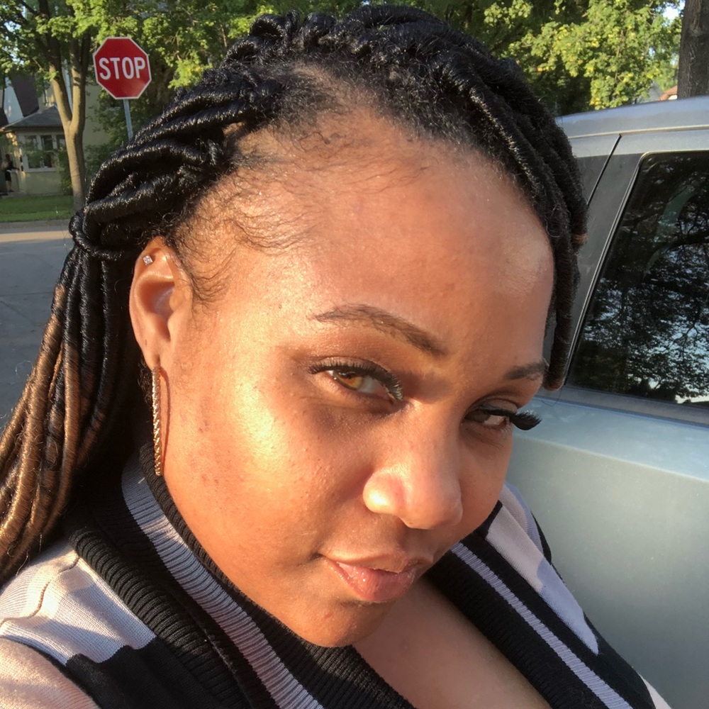 Meet your Posher, Natasha